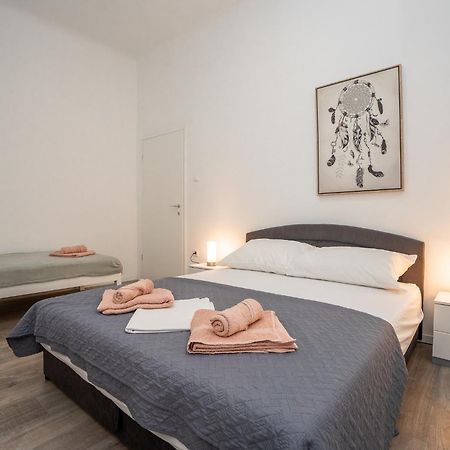 Apartments Lucija & Katia Риека Экстерьер фото