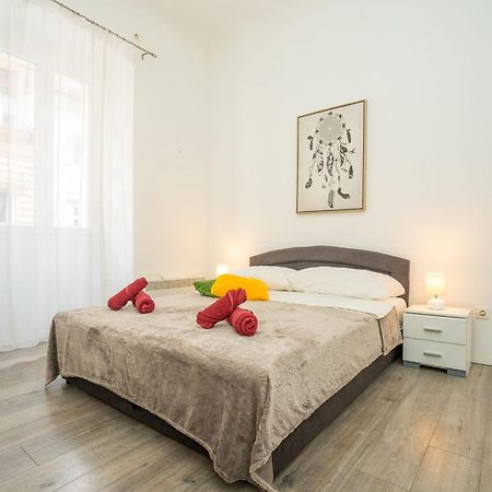 Apartments Lucija & Katia Риека Экстерьер фото