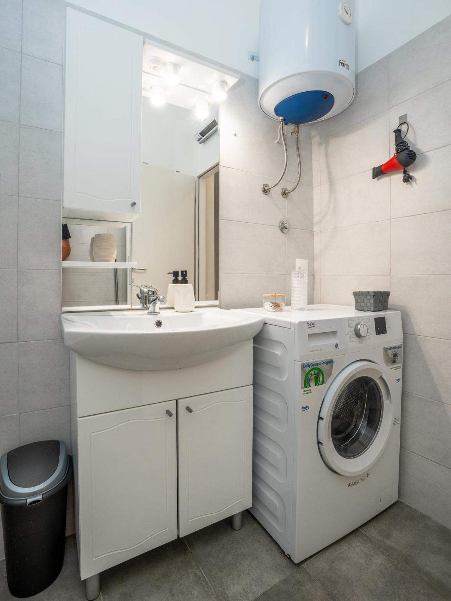 Apartments Lucija & Katia Риека Экстерьер фото