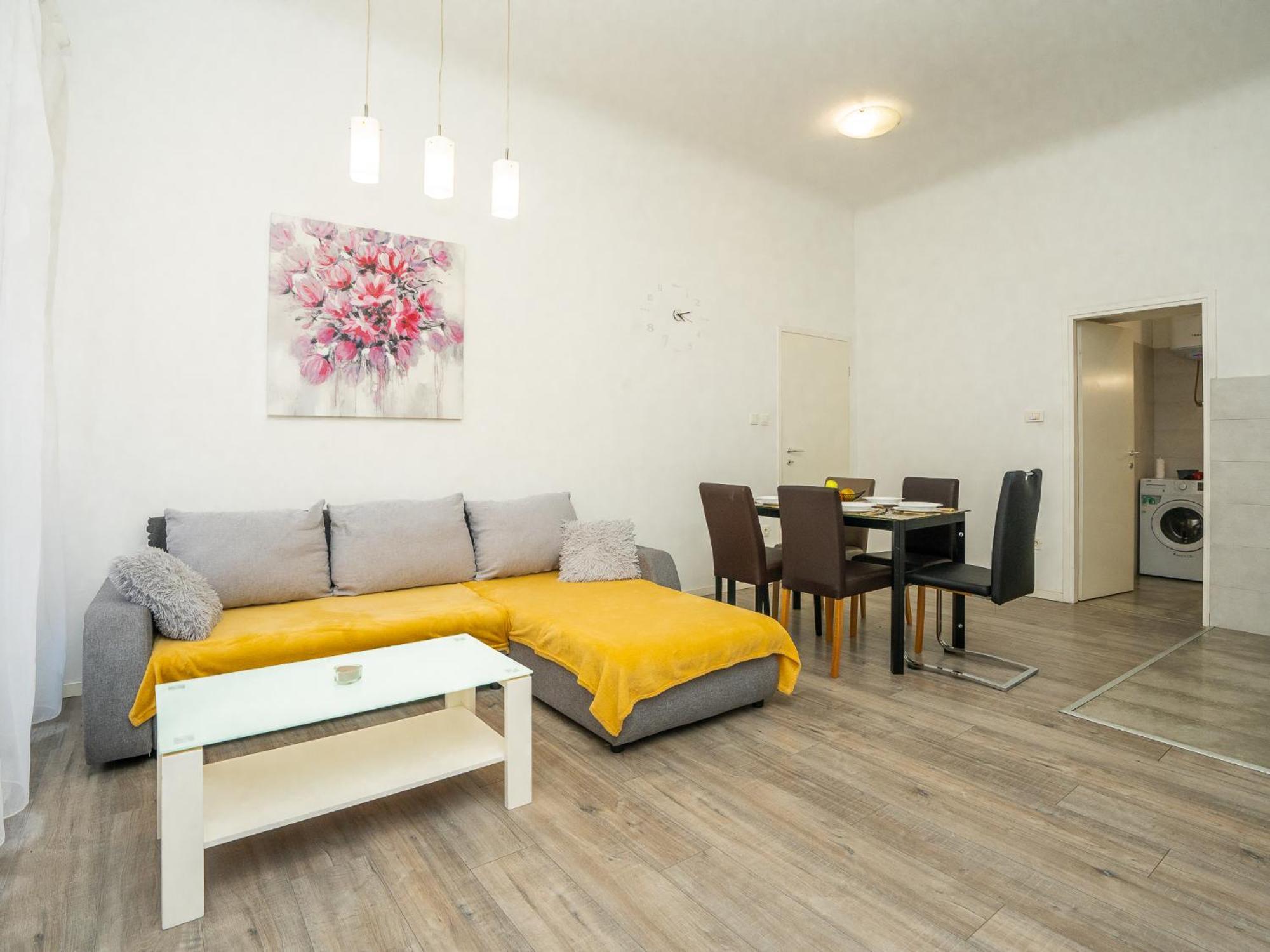 Apartments Lucija & Katia Риека Экстерьер фото
